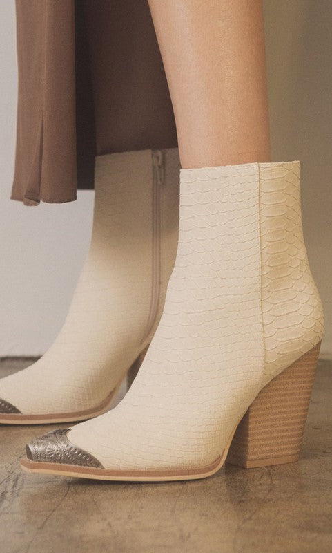 HIGH SOCIETY - Bootie with Etched Metal Toe