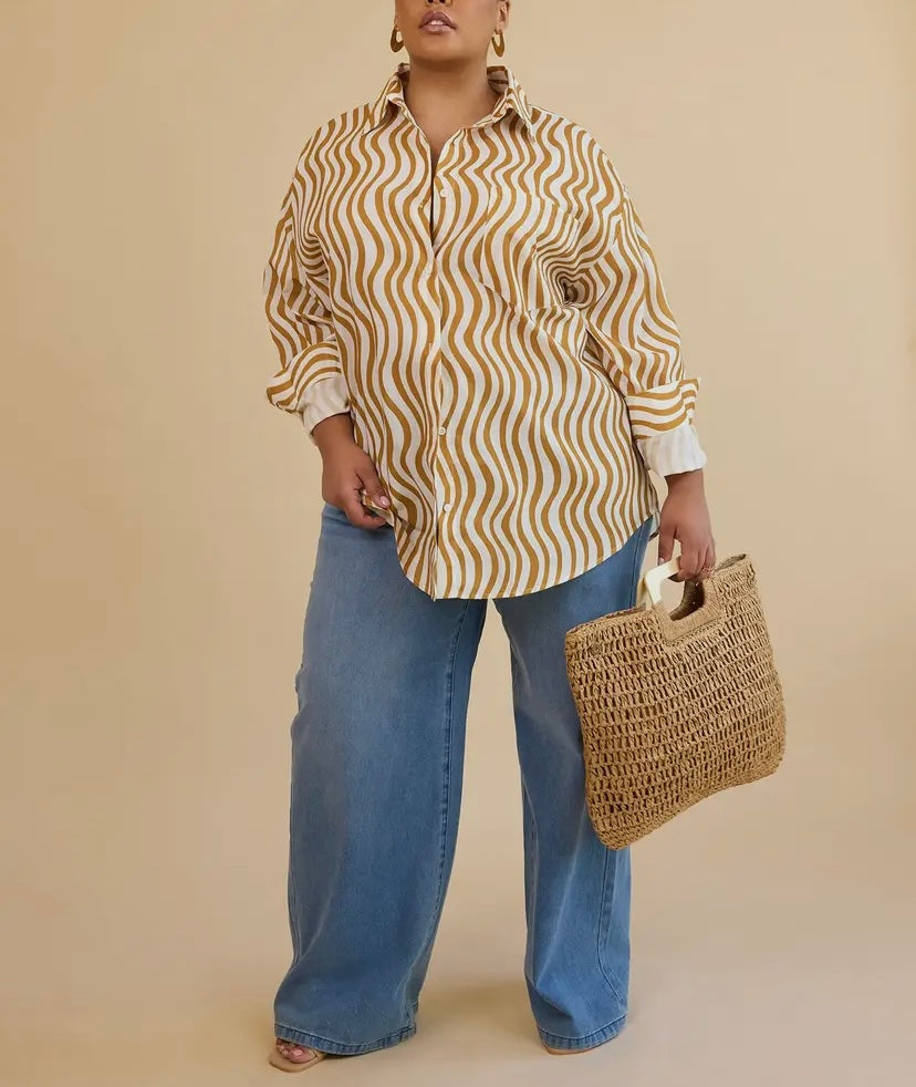 Tia Button Down Wavy Blouse