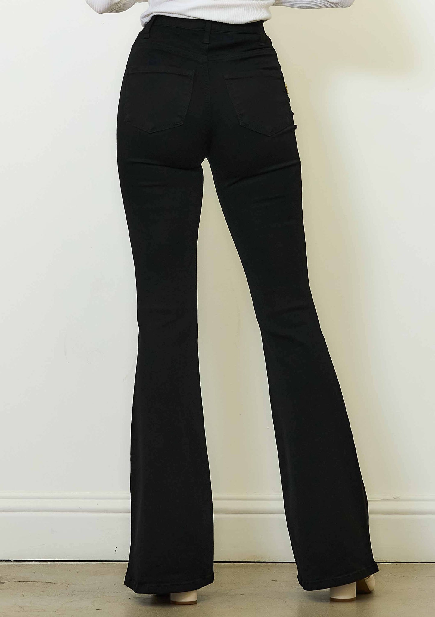 Smooth & Stretchy Denim by Vibrant Muse