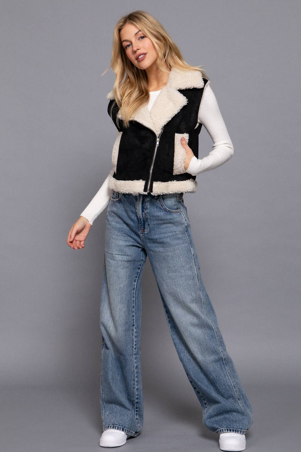 Chic Girl by Active girl