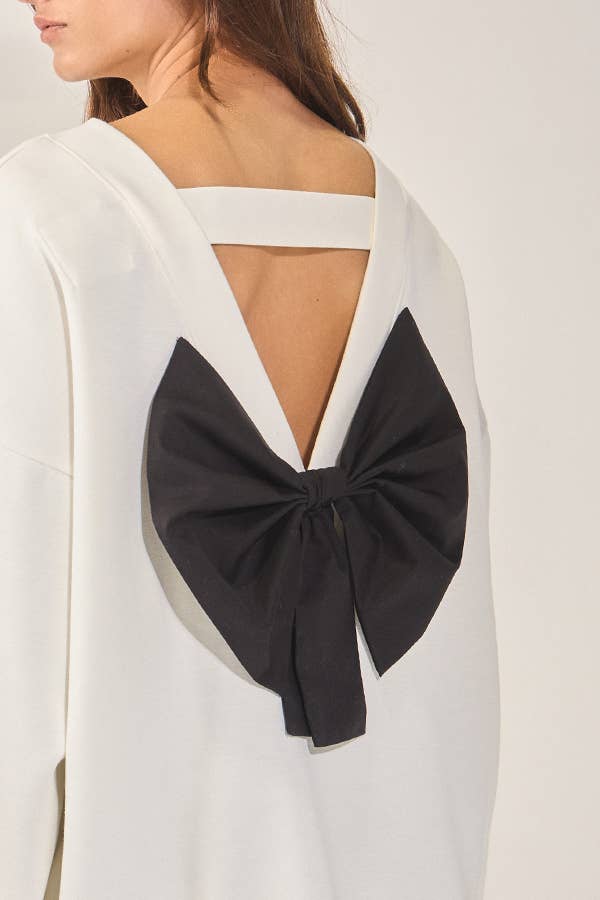 CeCe Bow-Back Oversized Sweatshirt