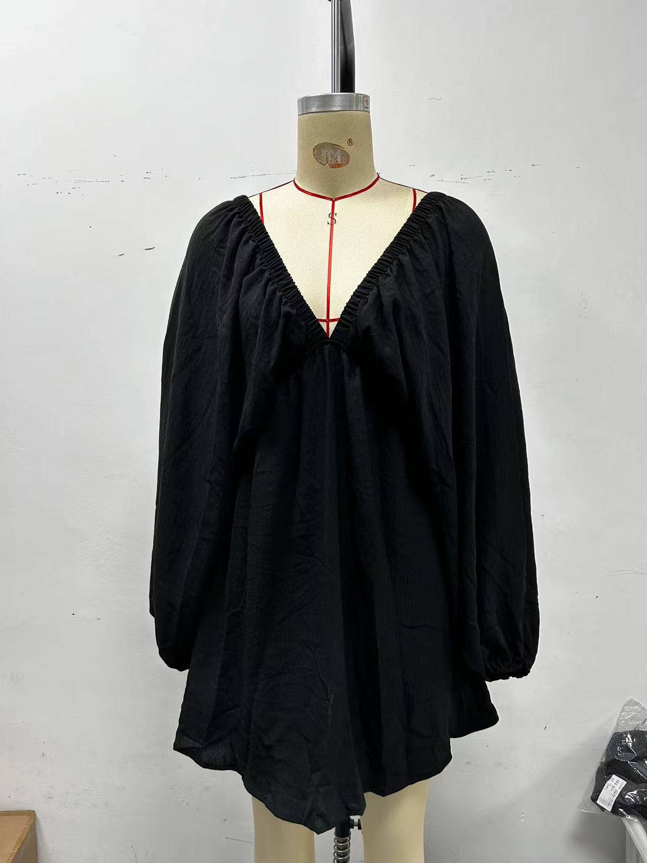 Claudia V-neck puff long sleeve dress